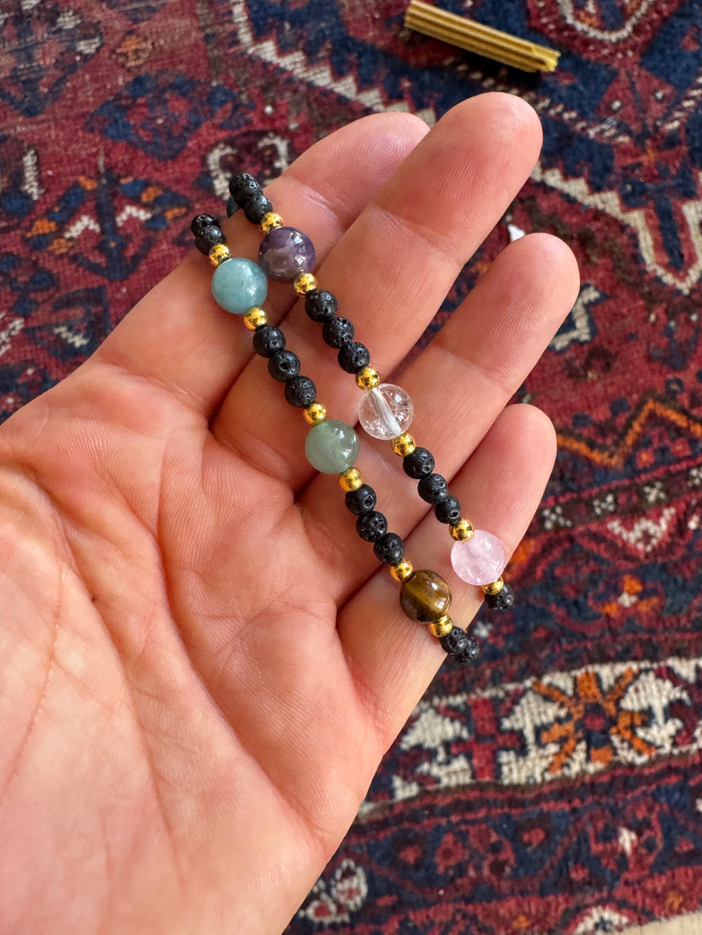 🌈 Lava armband met 7 edelstenen